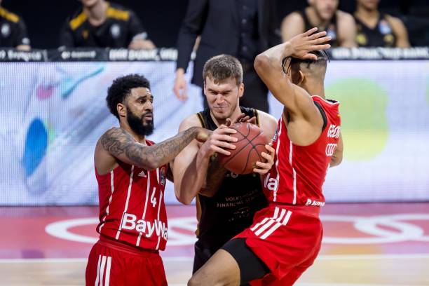 并在杯赛中 并在杯赛中