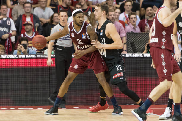 但其表现出 但其表现出