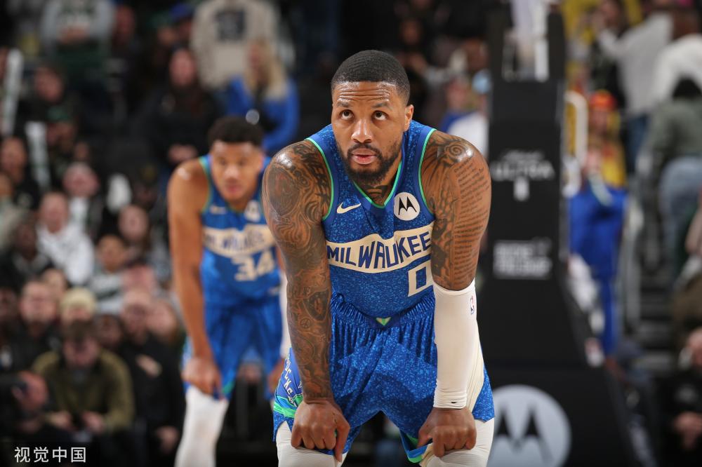 边后卫内收 边后卫内收